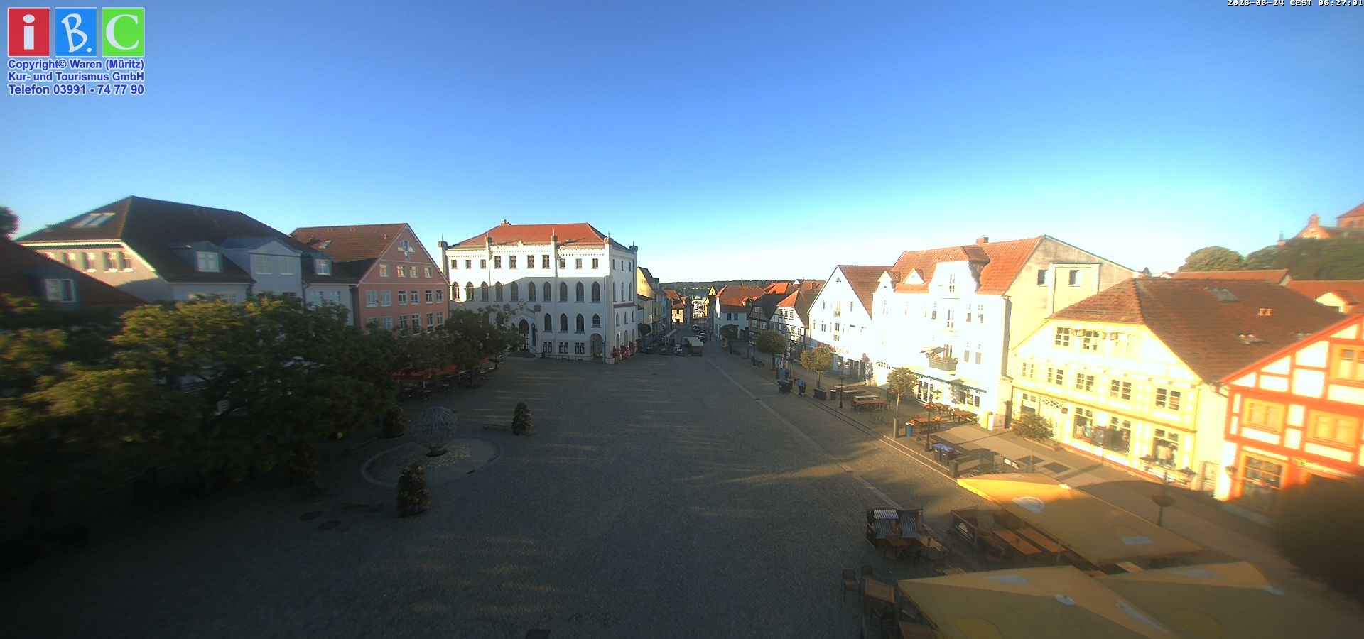Archived image Webcam Waren (Müritz) - Market place