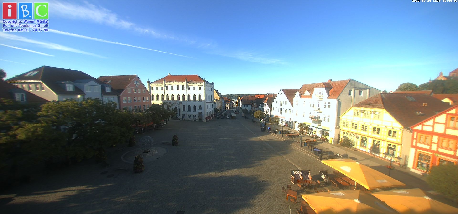 Archived image Webcam Waren (Müritz) - Market place