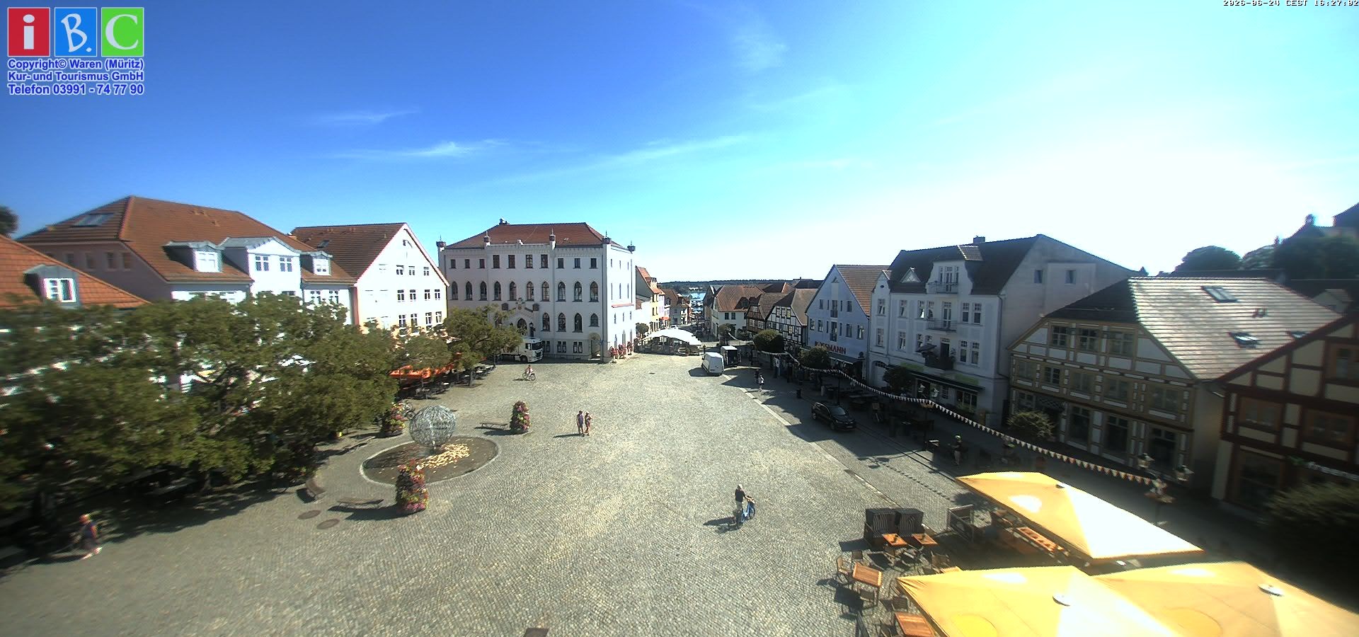 Archived image Webcam Waren (Müritz) - Market place