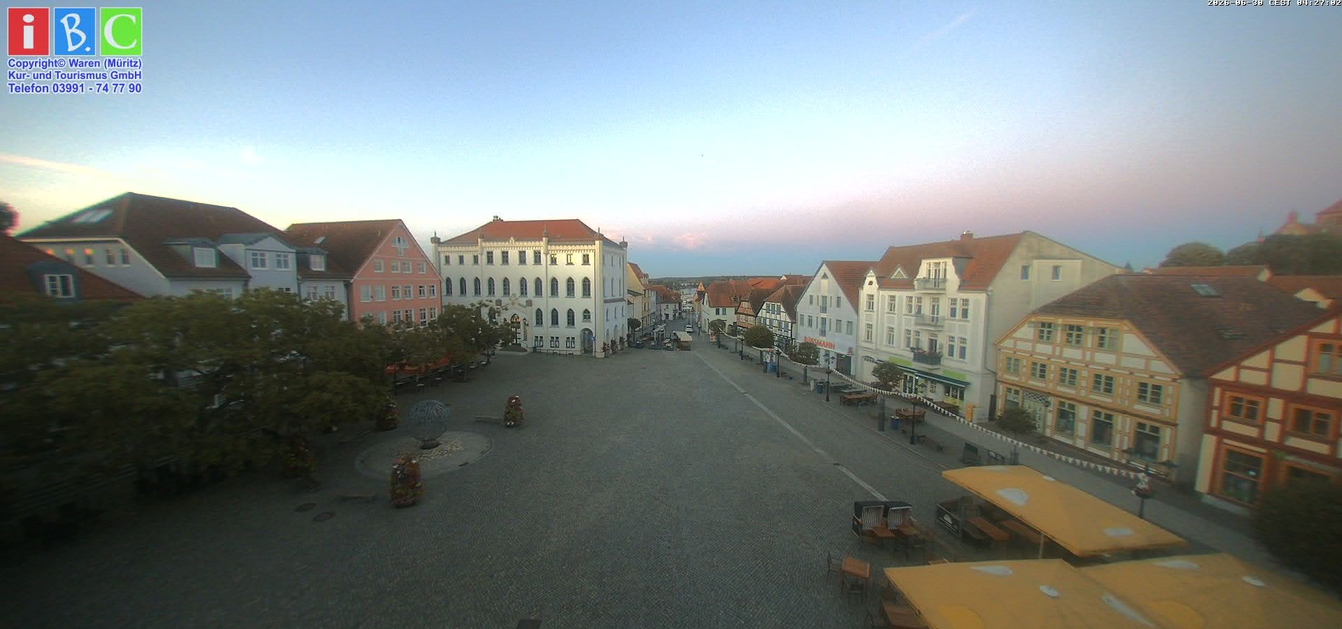 Archiv Foto Webcam Neuer Markt in Waren an der Müritz
