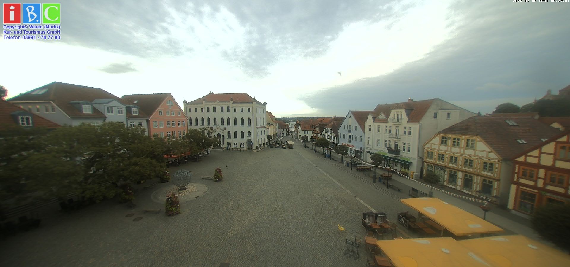Archiv Foto Webcam Neuer Markt in Waren an der Müritz