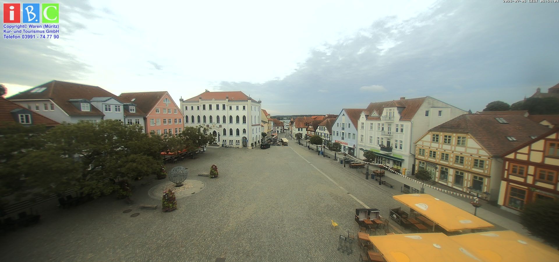 Archiv Foto Webcam Neuer Markt in Waren an der Müritz