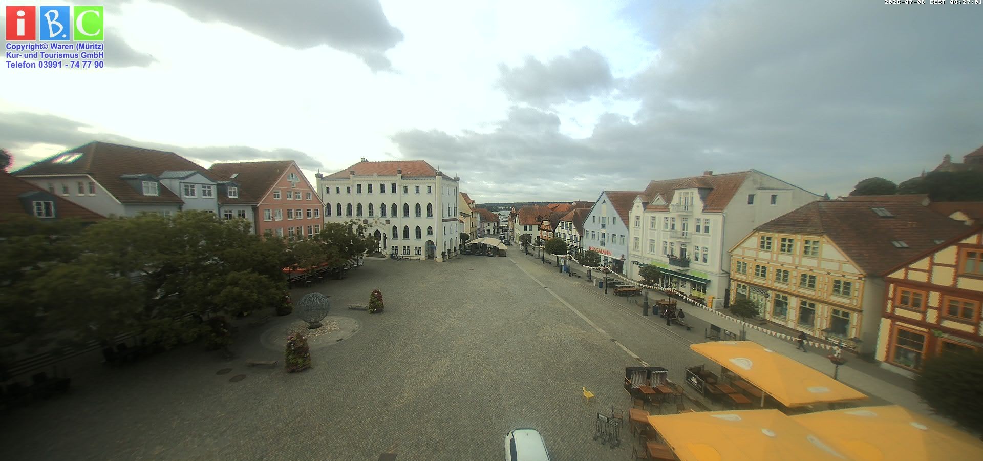 Archiv Foto Webcam Neuer Markt in Waren an der Müritz