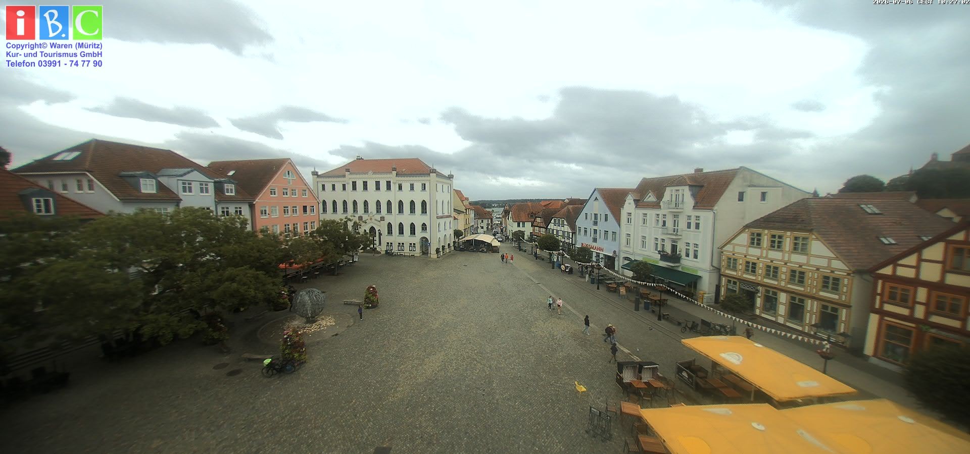 Archiv Foto Webcam Neuer Markt in Waren an der Müritz