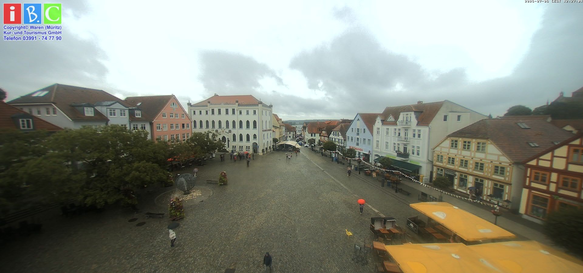Archiv Foto Webcam Neuer Markt in Waren an der Müritz