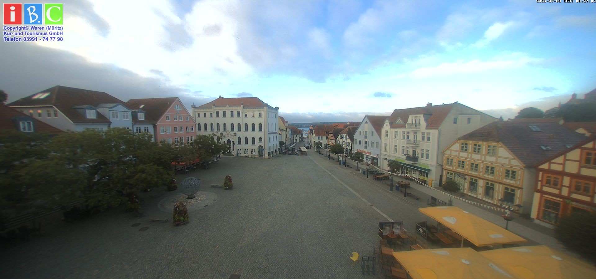 Archiv Foto Webcam Neuer Markt in Waren an der Müritz
