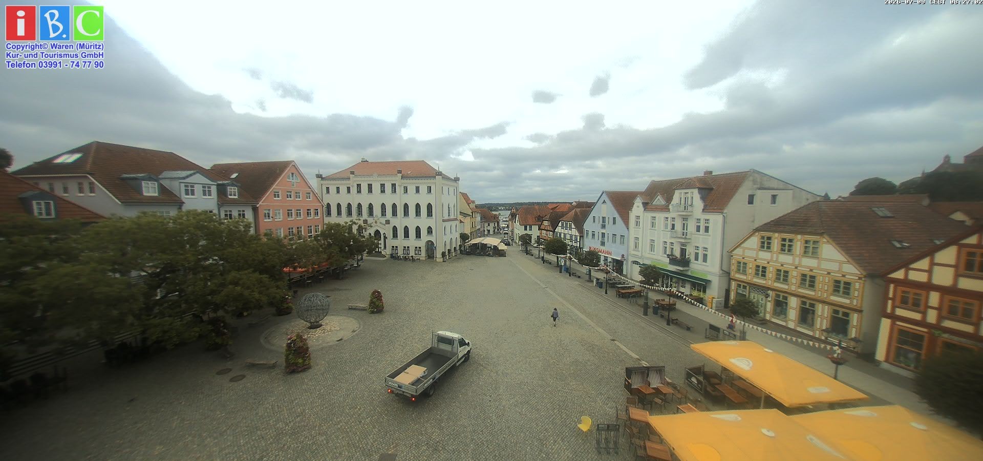 Archiv Foto Webcam Neuer Markt in Waren an der Müritz