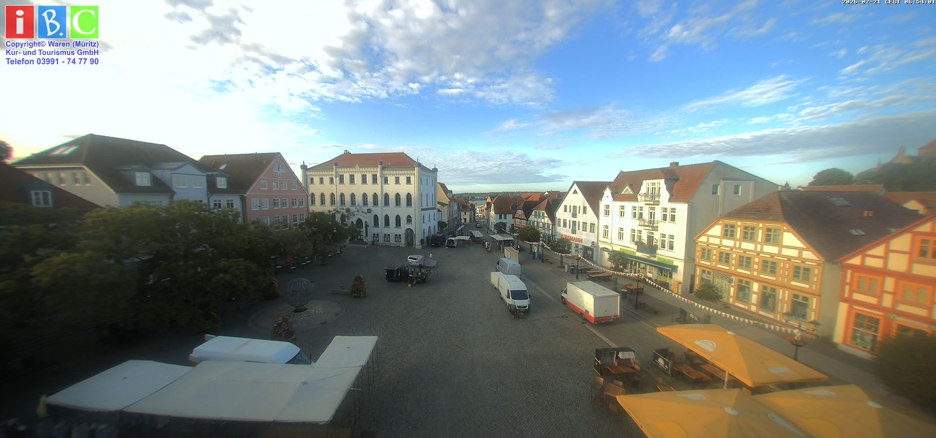 Archiv Foto Webcam Neuer Markt in Waren an der Müritz