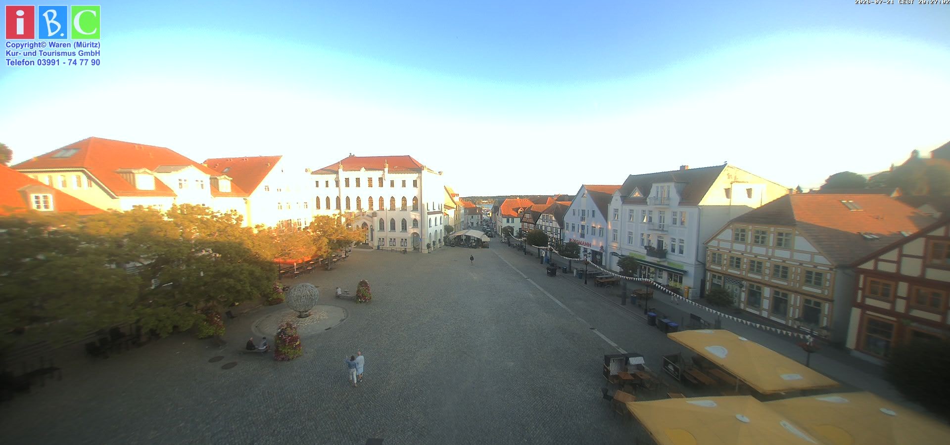 Archiv Foto Webcam Neuer Markt in Waren an der Müritz