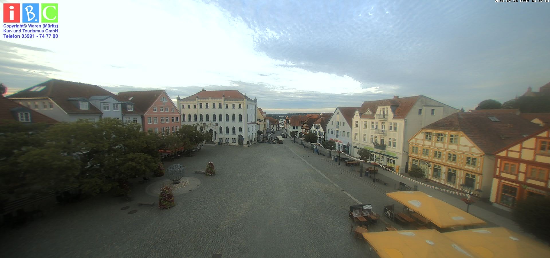 Archiv Foto Webcam Neuer Markt in Waren an der Müritz