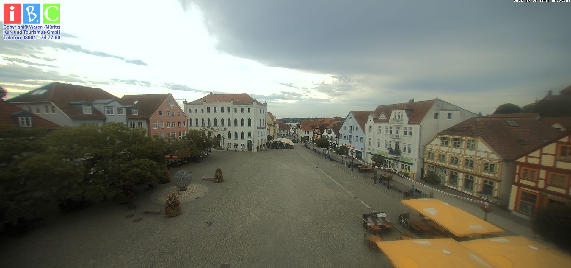 Archiv Foto Webcam Neuer Markt in Waren an der Müritz