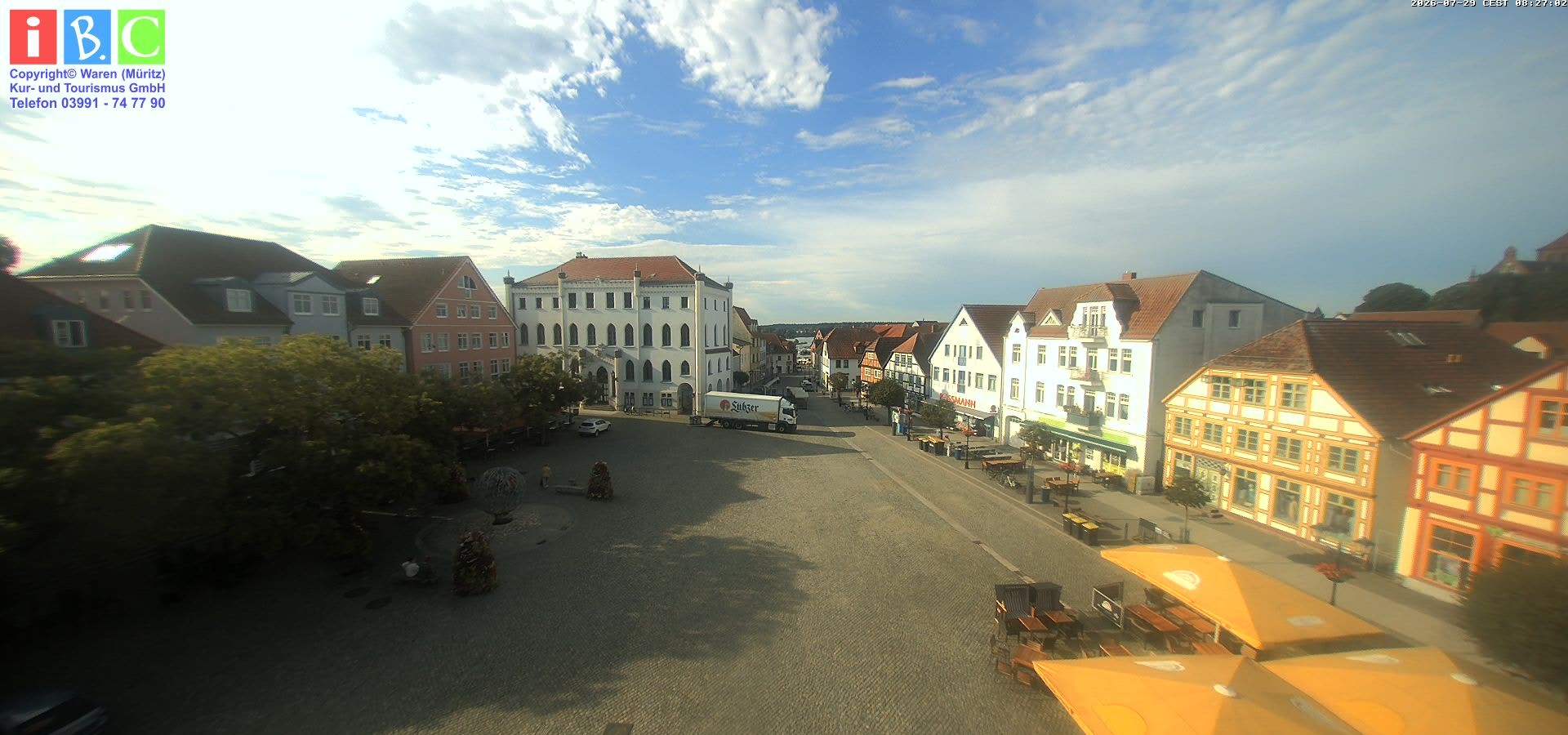 Archiv Foto Webcam Neuer Markt in Waren an der Müritz