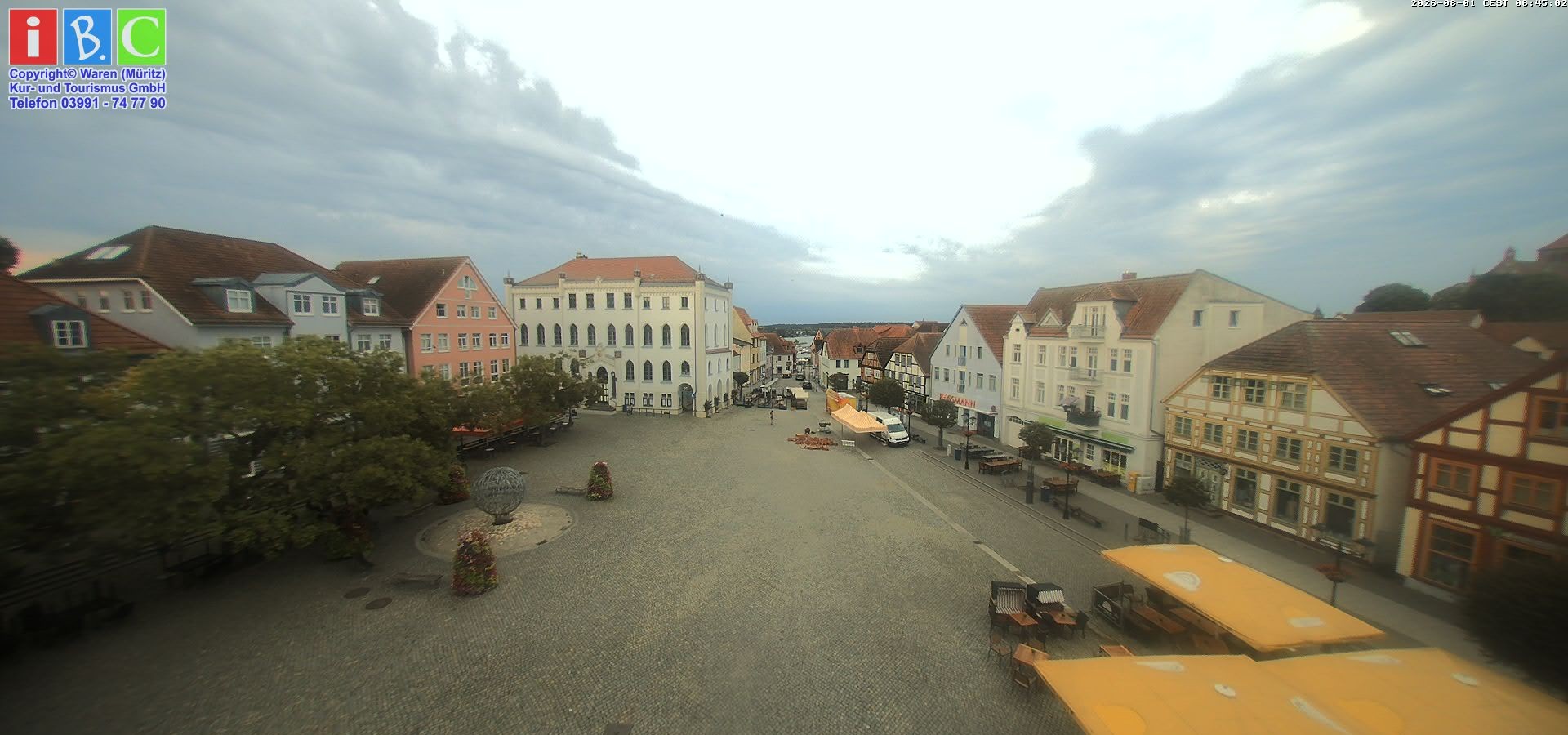 Archiv Foto Webcam Neuer Markt in Waren an der Müritz
