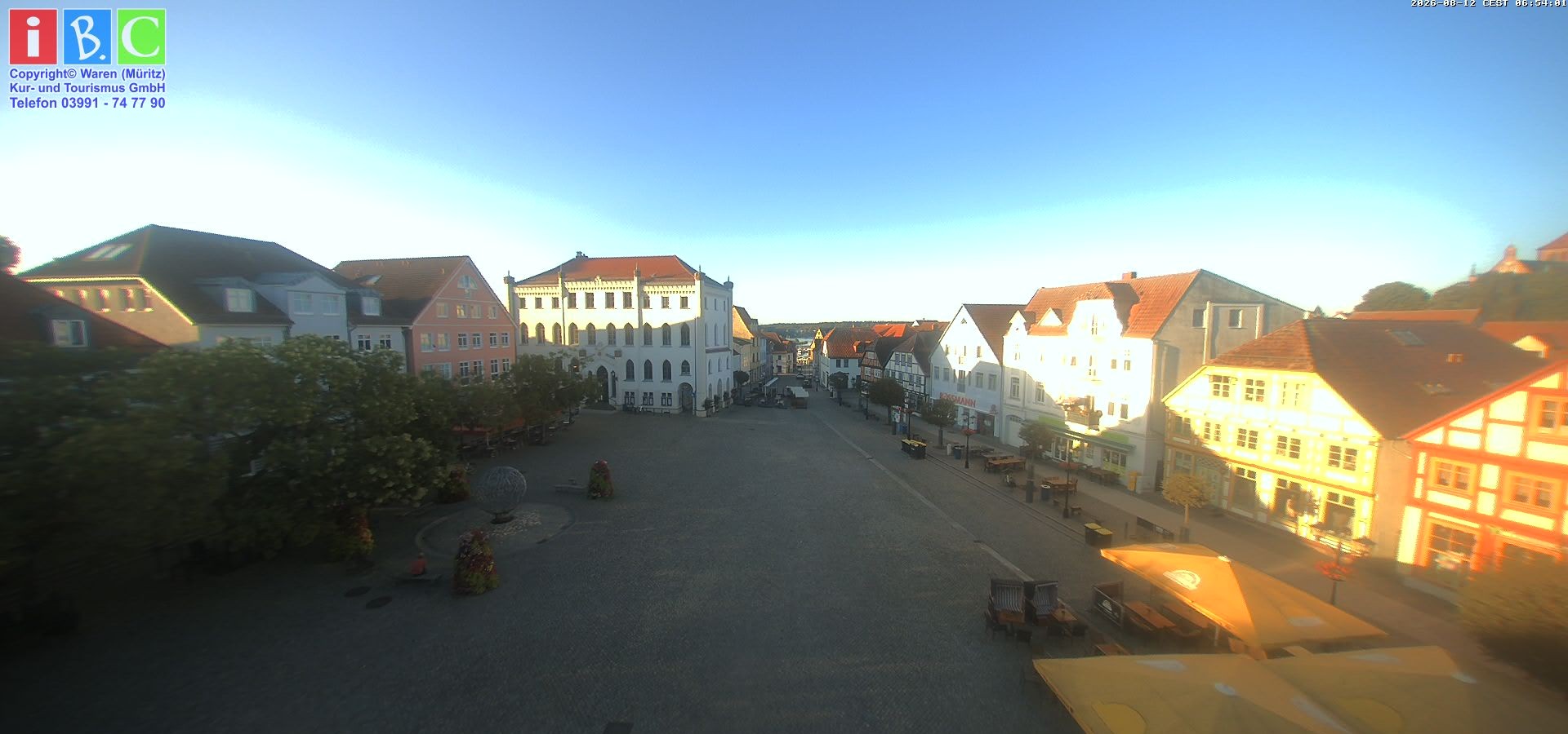 Archived image Webcam Waren (Müritz) - Market place