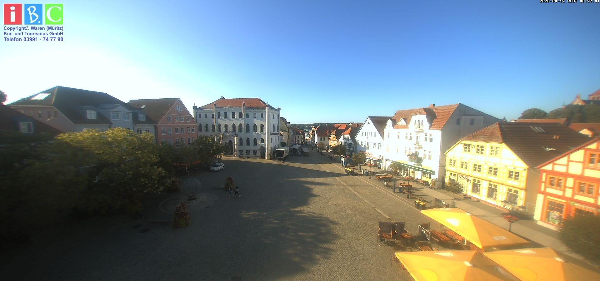 Archived image Webcam Waren (Müritz) - Market place