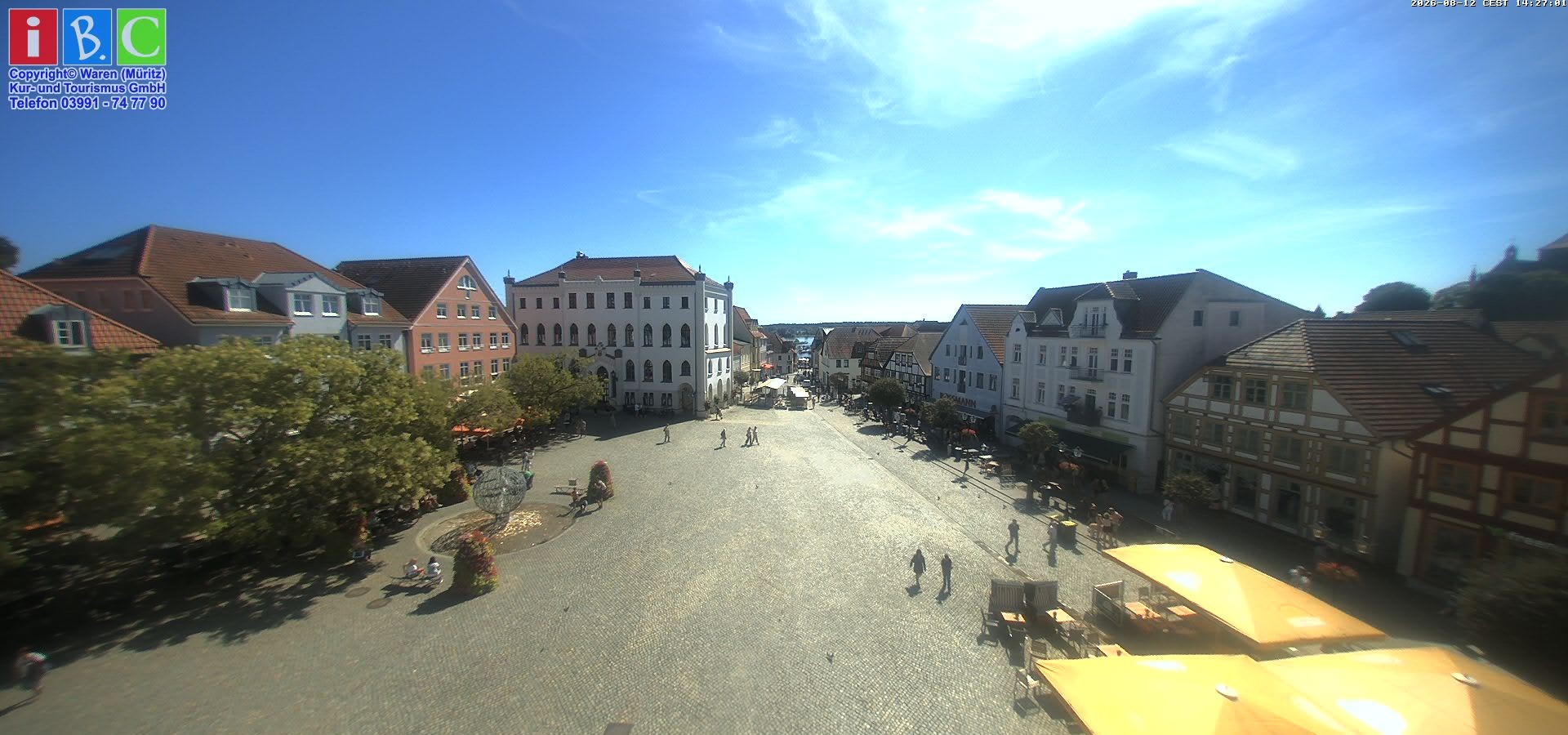 Archiv Foto Webcam Neuer Markt in Waren an der Müritz
