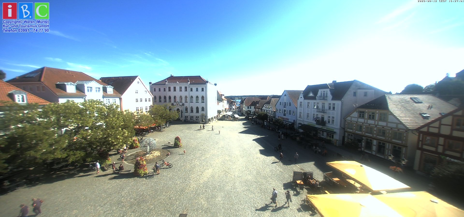 Archiv Foto Webcam Neuer Markt in Waren an der Müritz