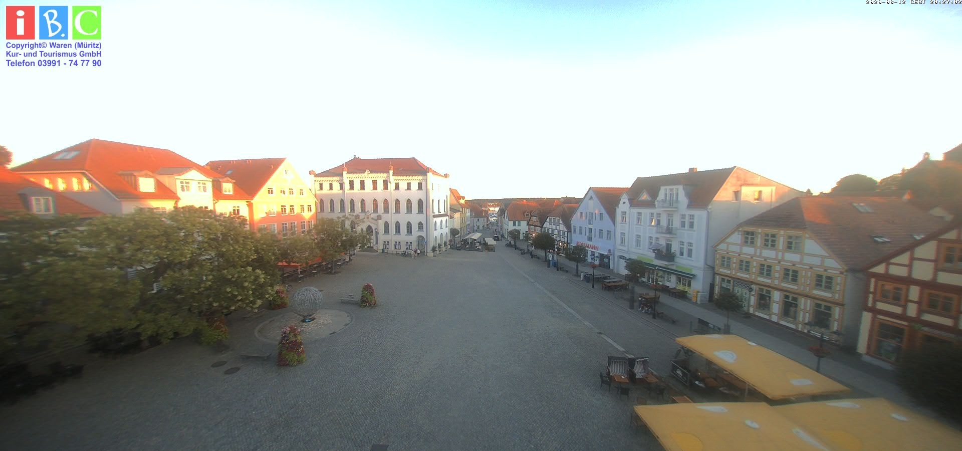 Archiv Foto Webcam Neuer Markt in Waren an der Müritz