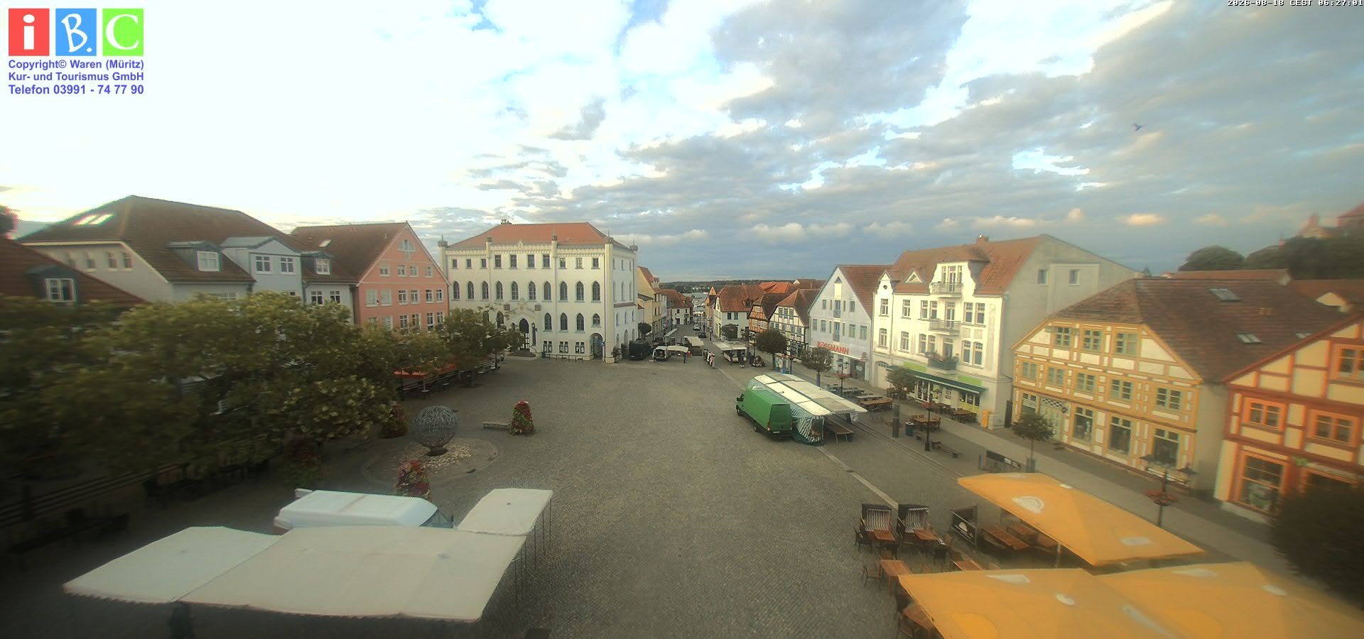 Archiv Foto Webcam Neuer Markt in Waren an der Müritz