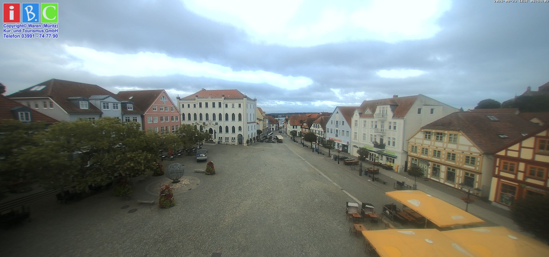 Archived image Webcam Waren (Müritz) - Market place