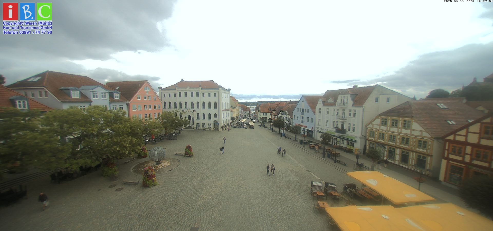 Archived image Webcam Waren (Müritz) - Market place
