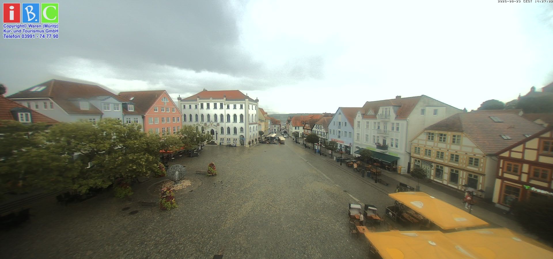 Archived image Webcam Waren (Müritz) - Market place