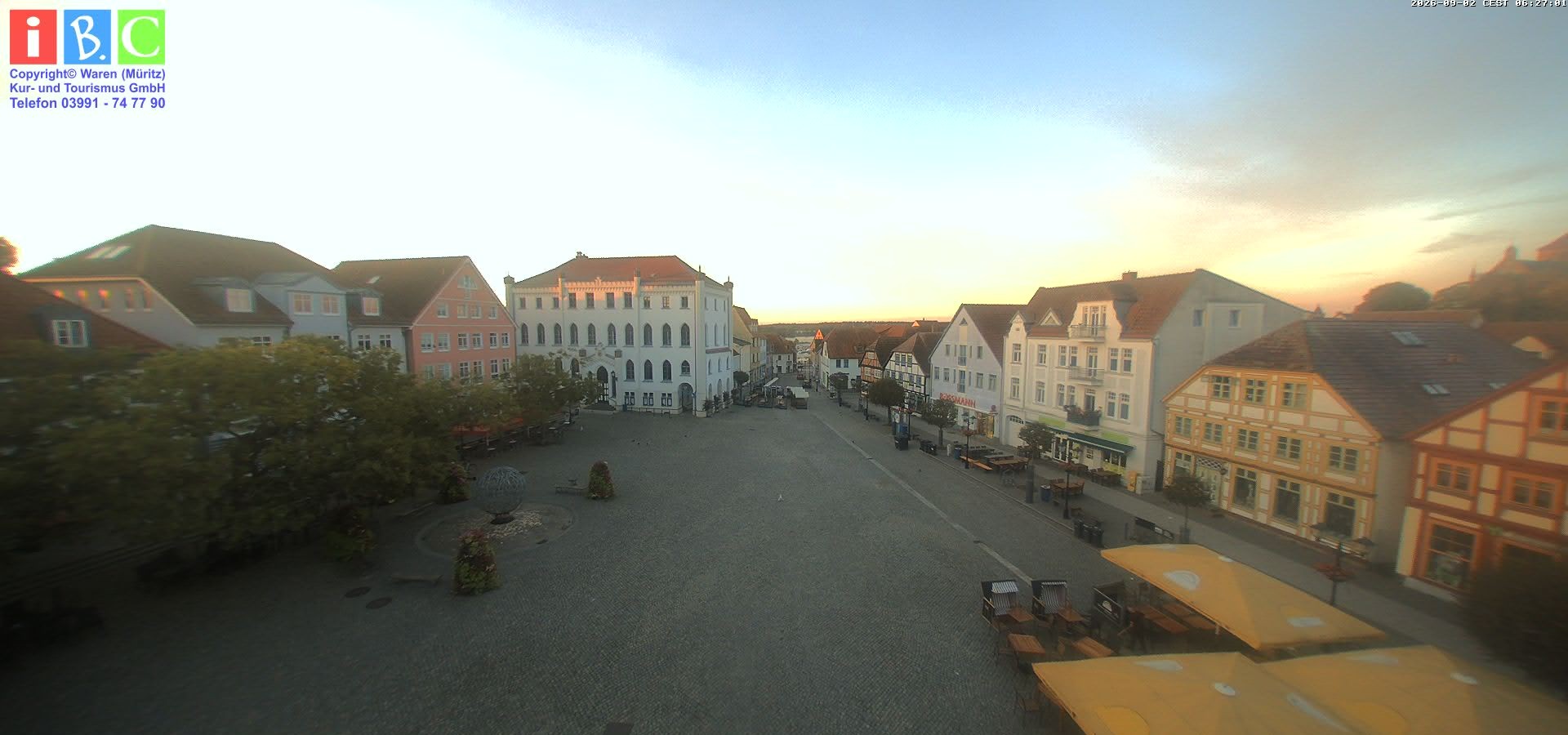 Archiv Foto Webcam Neuer Markt in Waren an der Müritz