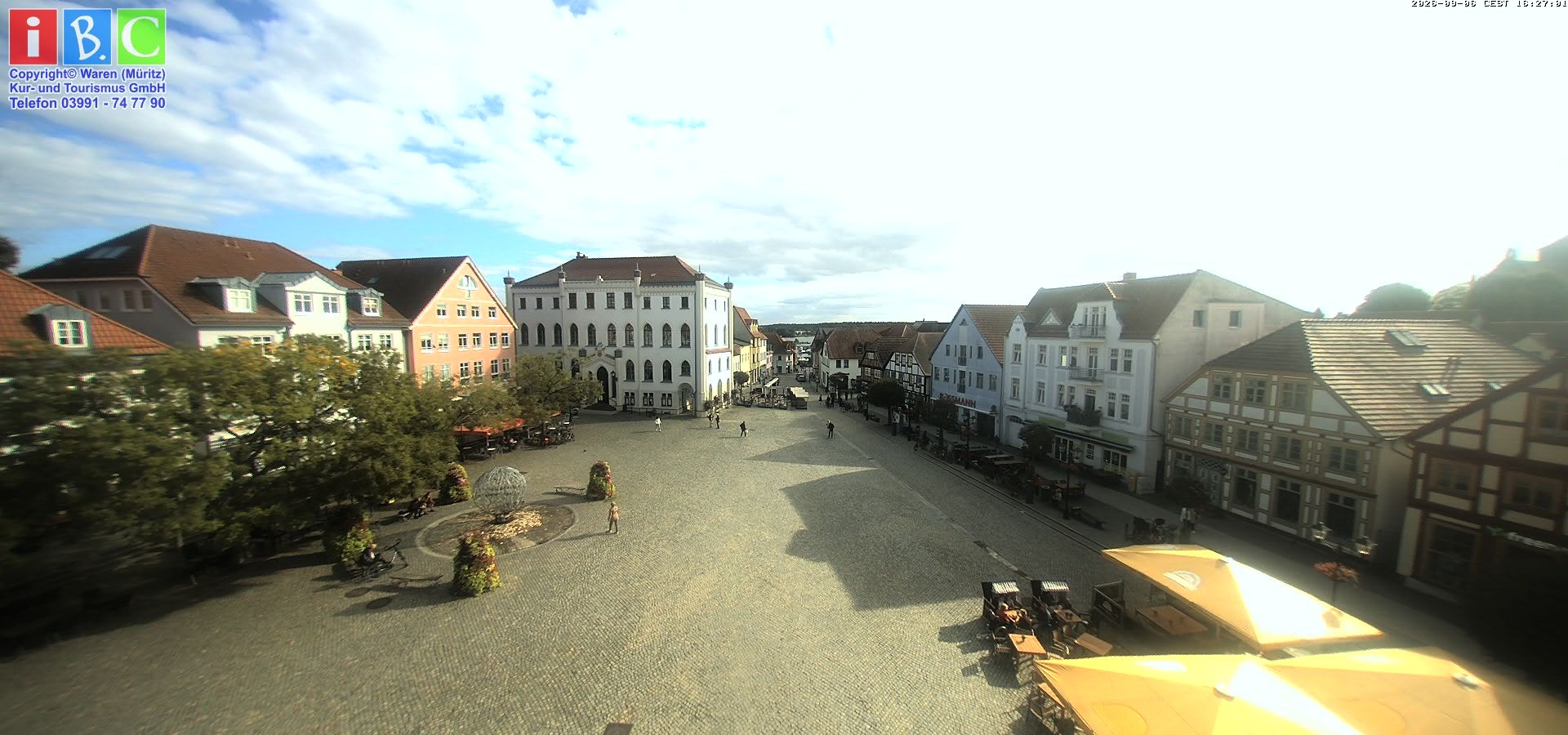 Archiv Foto Webcam Neuer Markt in Waren an der Müritz