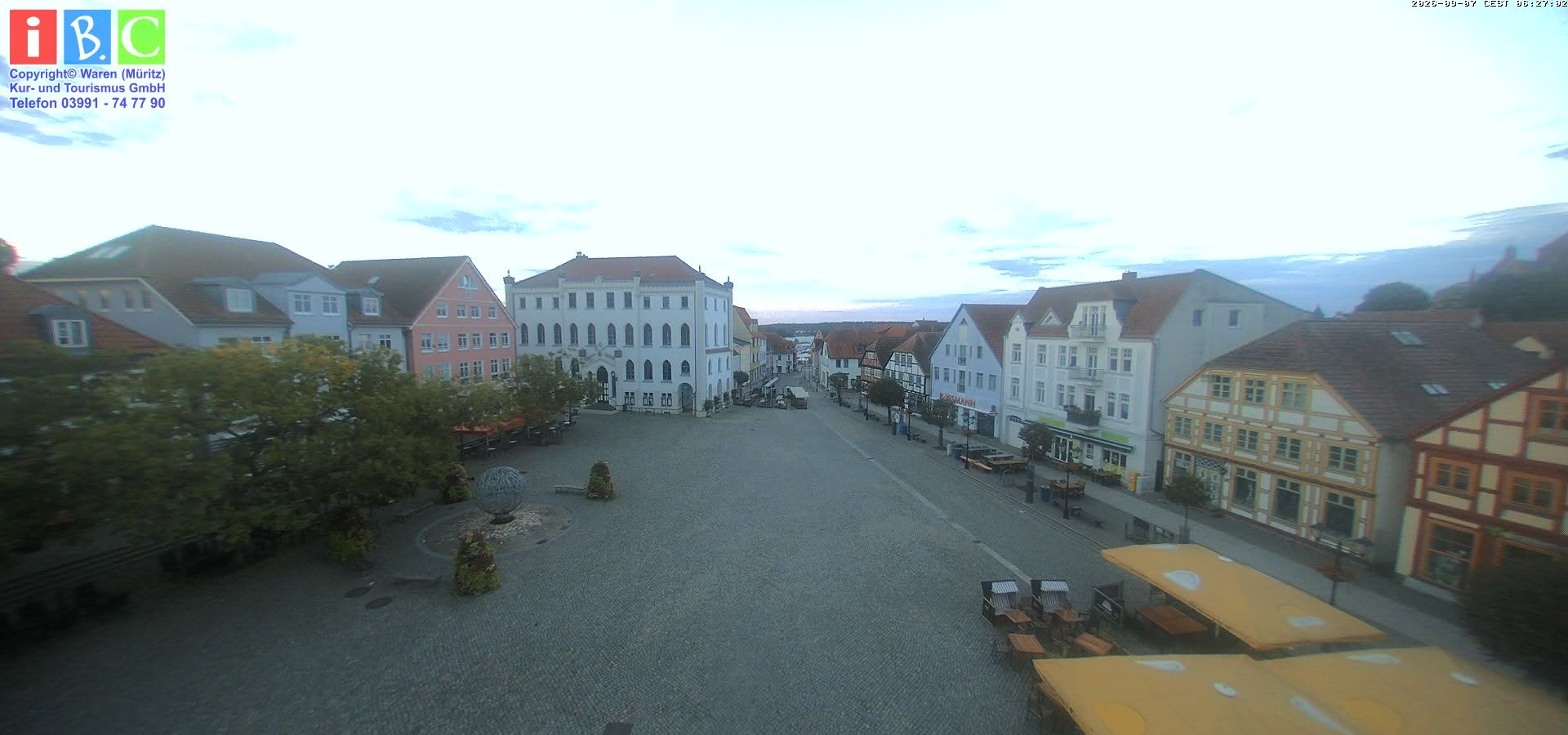 Archiv Foto Webcam Neuer Markt in Waren an der Müritz