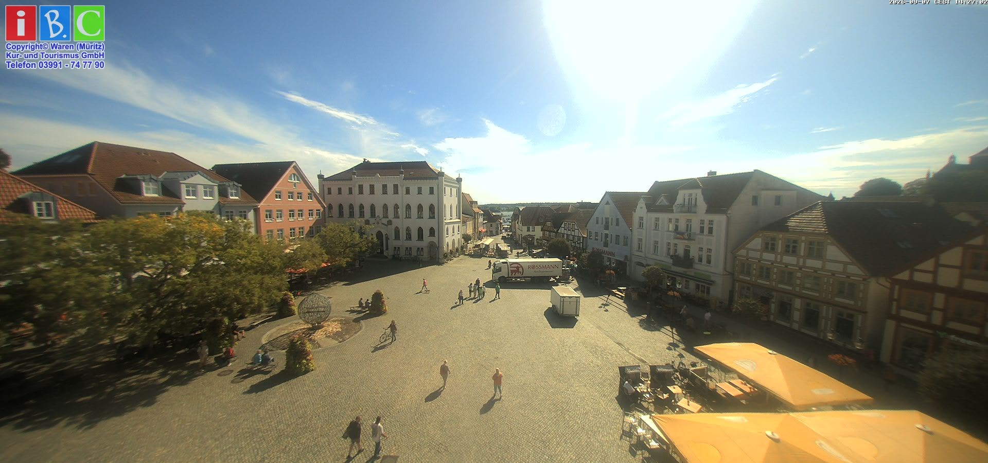 Archiv Foto Webcam Neuer Markt in Waren an der Müritz