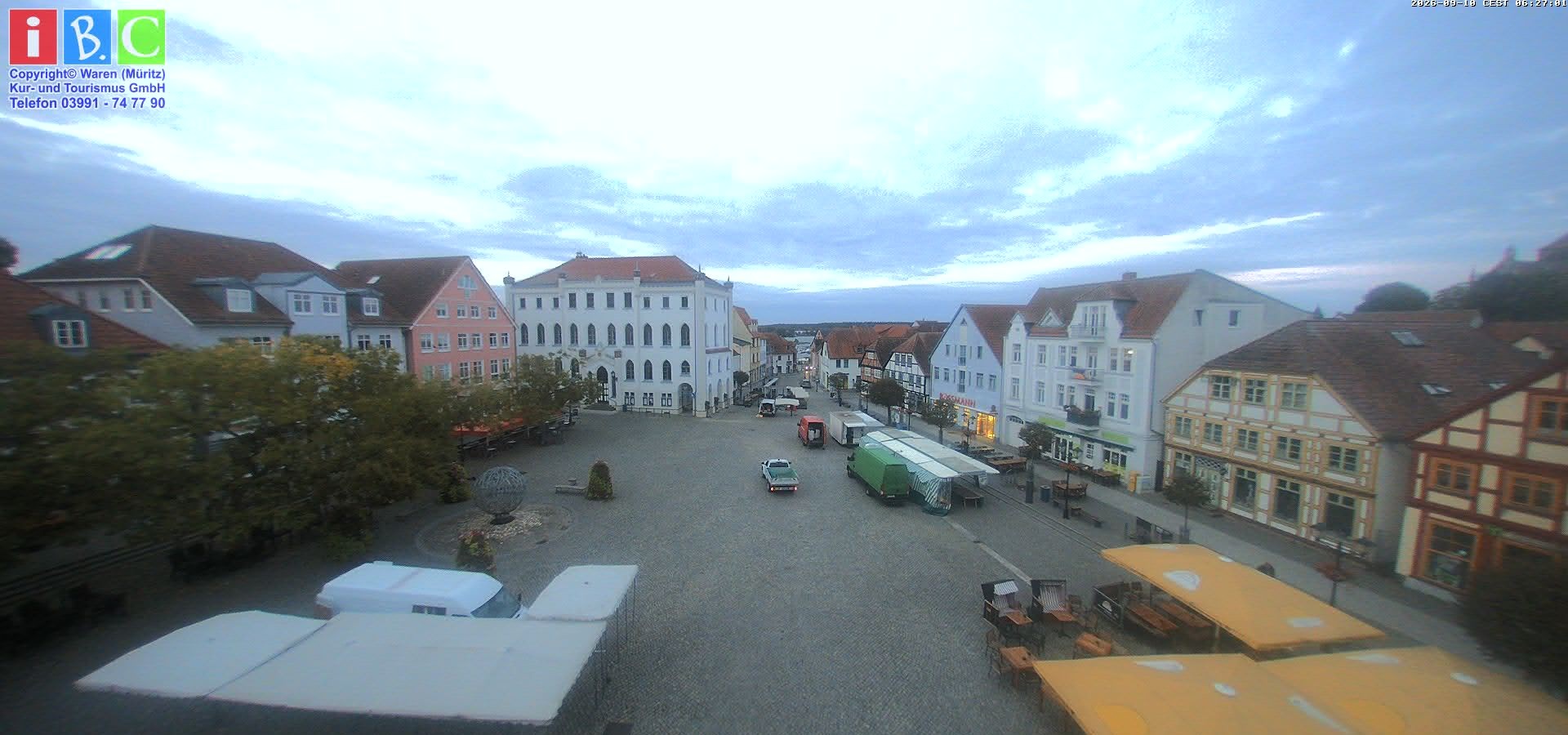 Archiv Foto Webcam Neuer Markt in Waren an der Müritz