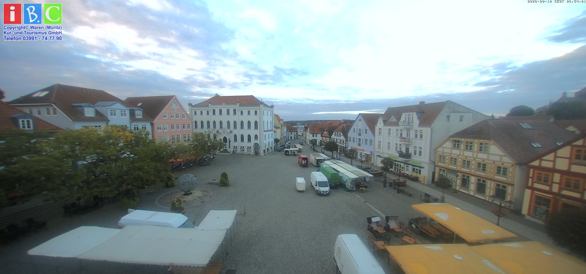 Archiv Foto Webcam Neuer Markt in Waren an der Müritz