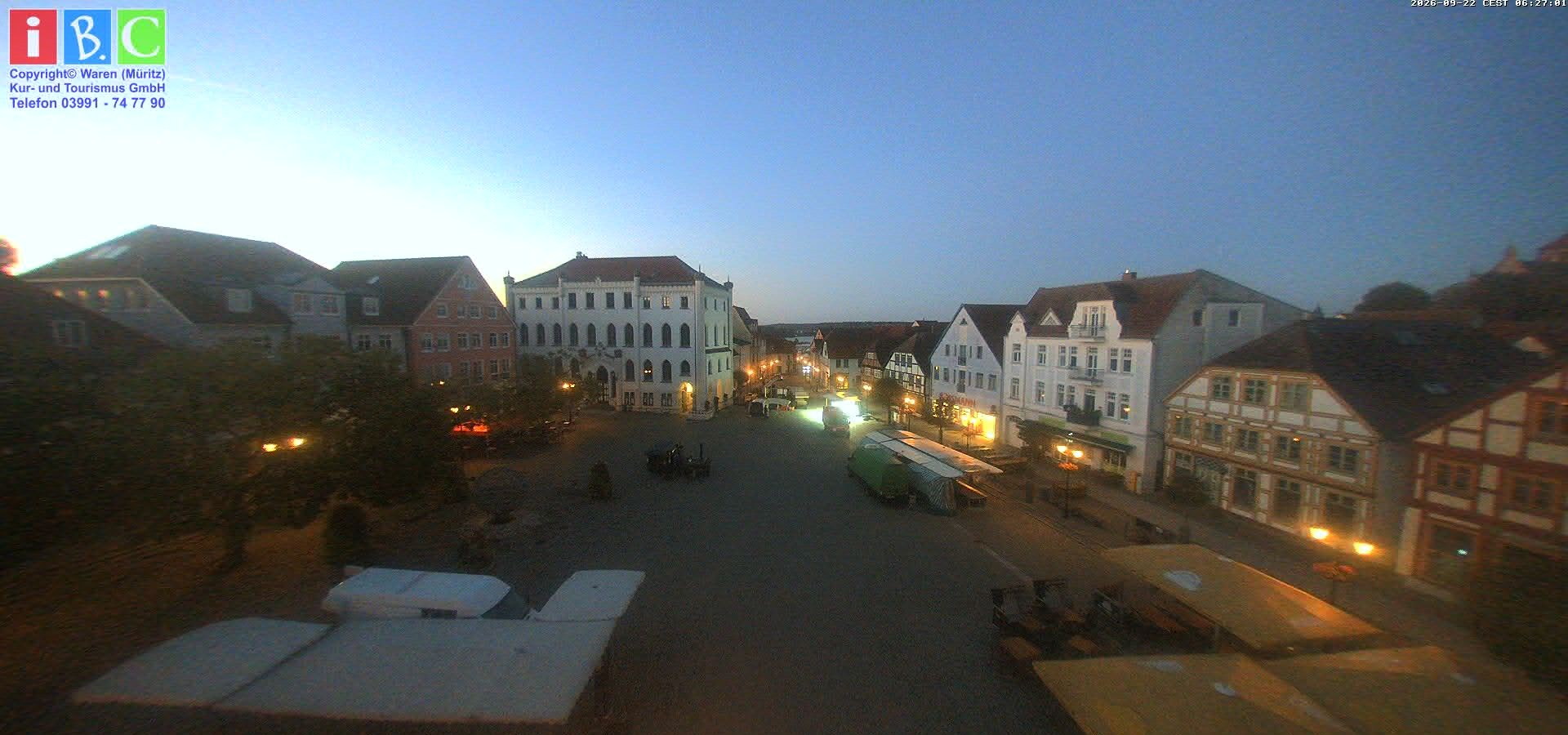 Archiv Foto Webcam Neuer Markt in Waren an der Müritz