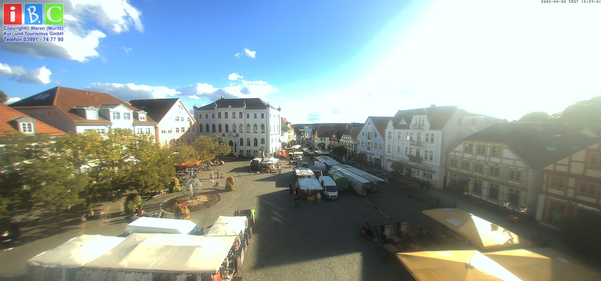 Archiv Foto Webcam Neuer Markt in Waren an der Müritz