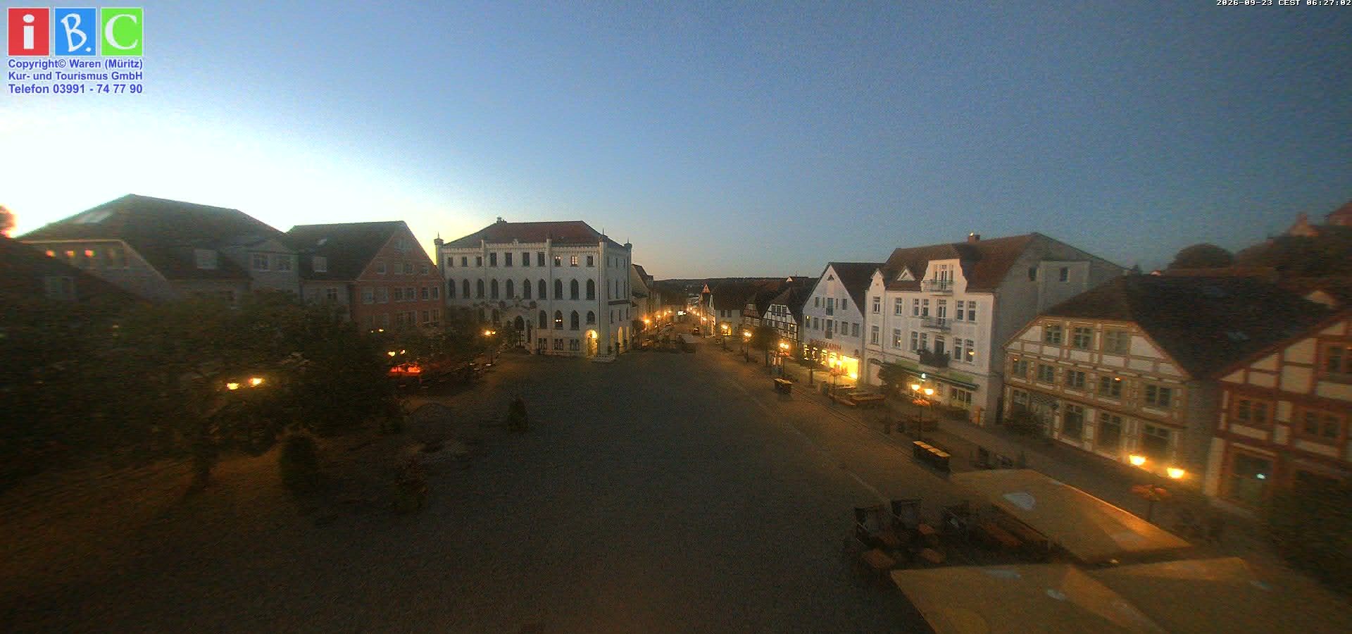 Archiv Foto Webcam Neuer Markt in Waren an der Müritz