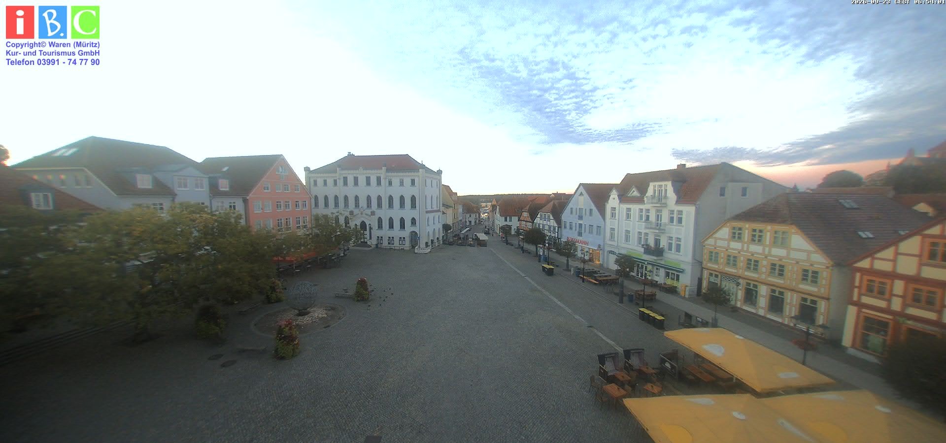 Archiv Foto Webcam Neuer Markt in Waren an der Müritz