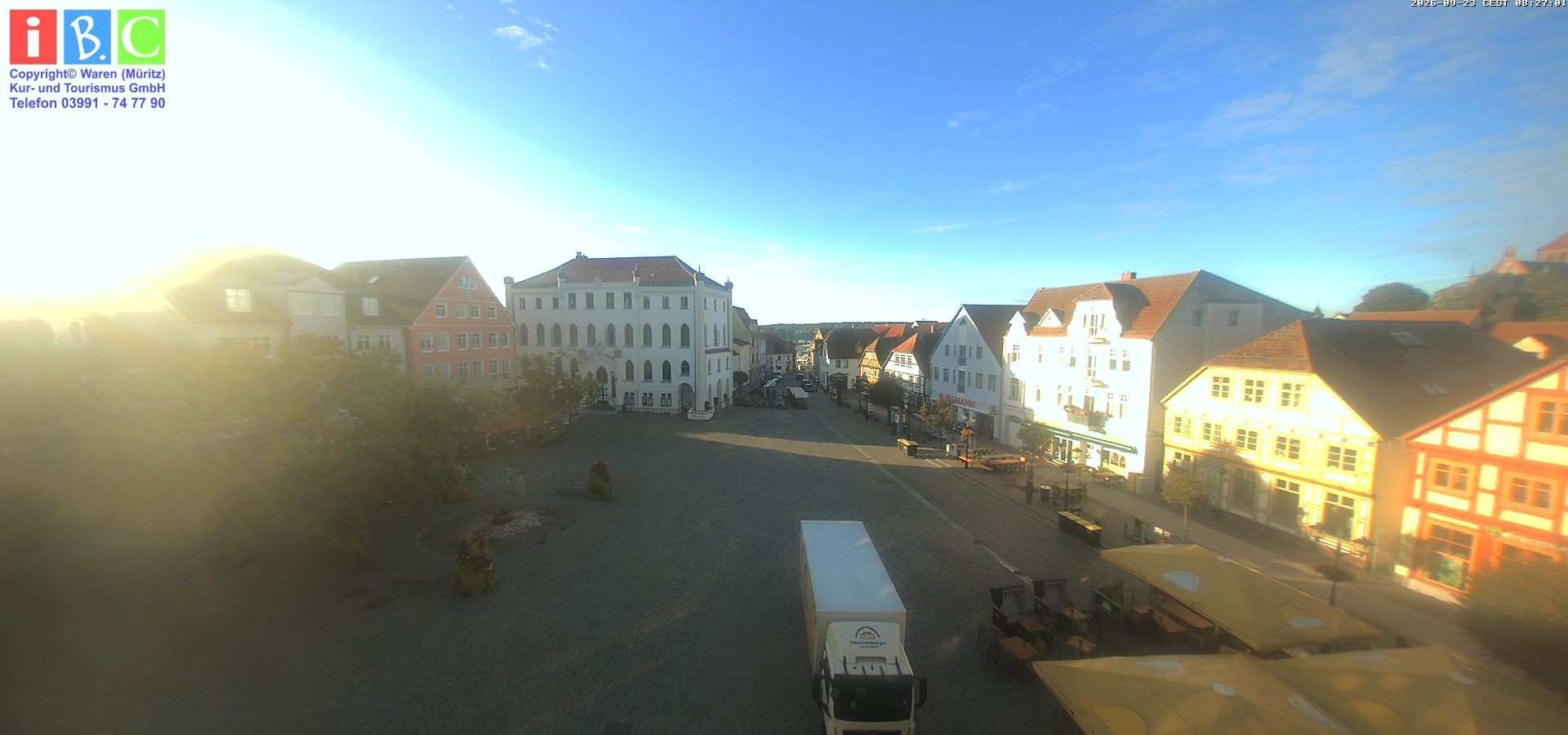 Archiv Foto Webcam Neuer Markt in Waren an der Müritz