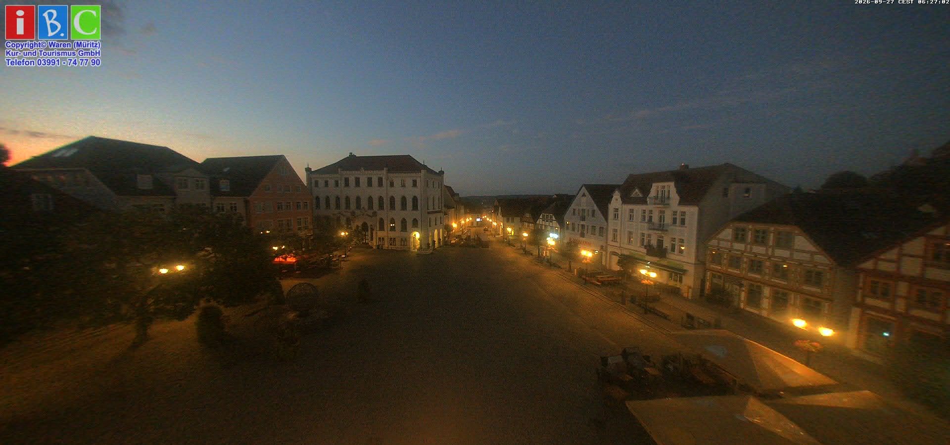 Archiv Foto Webcam Neuer Markt in Waren an der Müritz