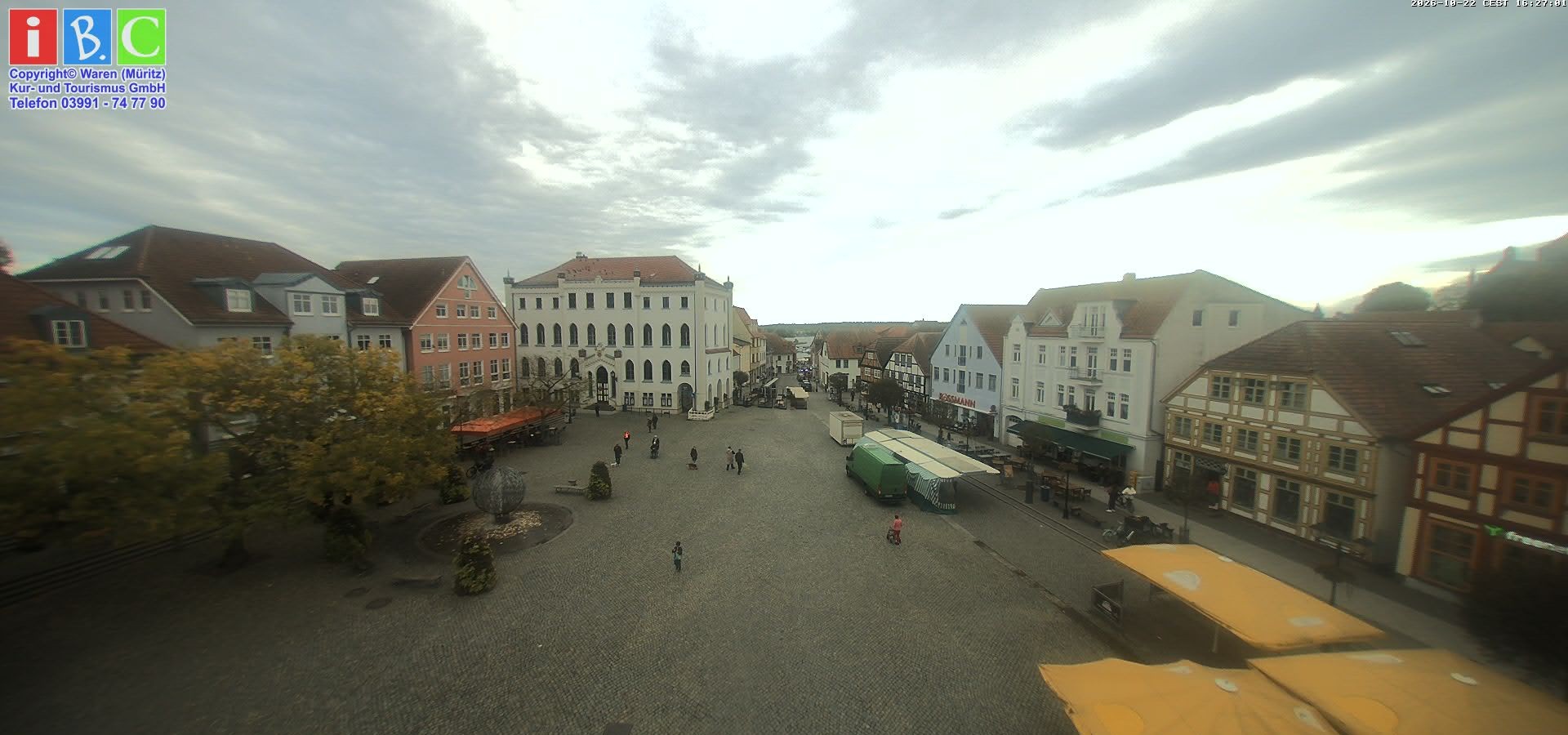 Archived image Webcam Waren (Müritz) - Market place