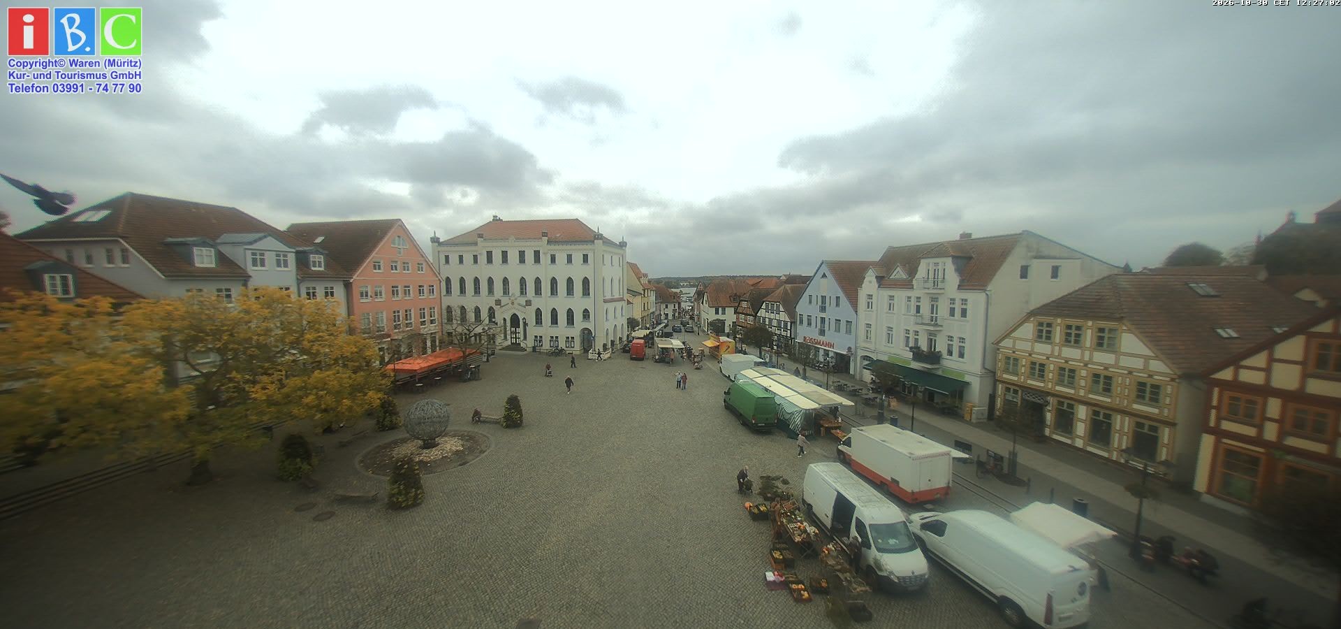Archiv Foto Webcam Neuer Markt in Waren an der Müritz