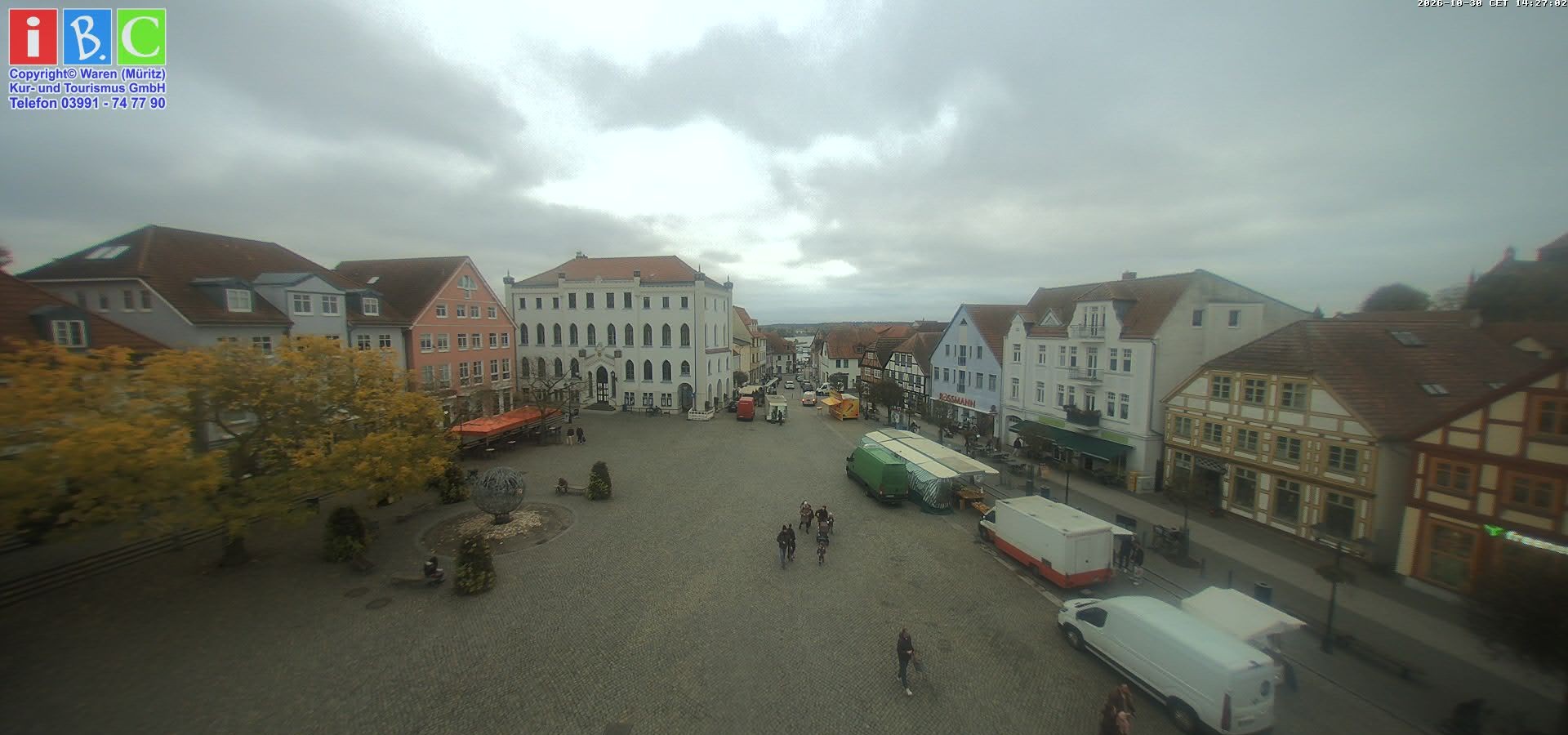 Archiv Foto Webcam Neuer Markt in Waren an der Müritz