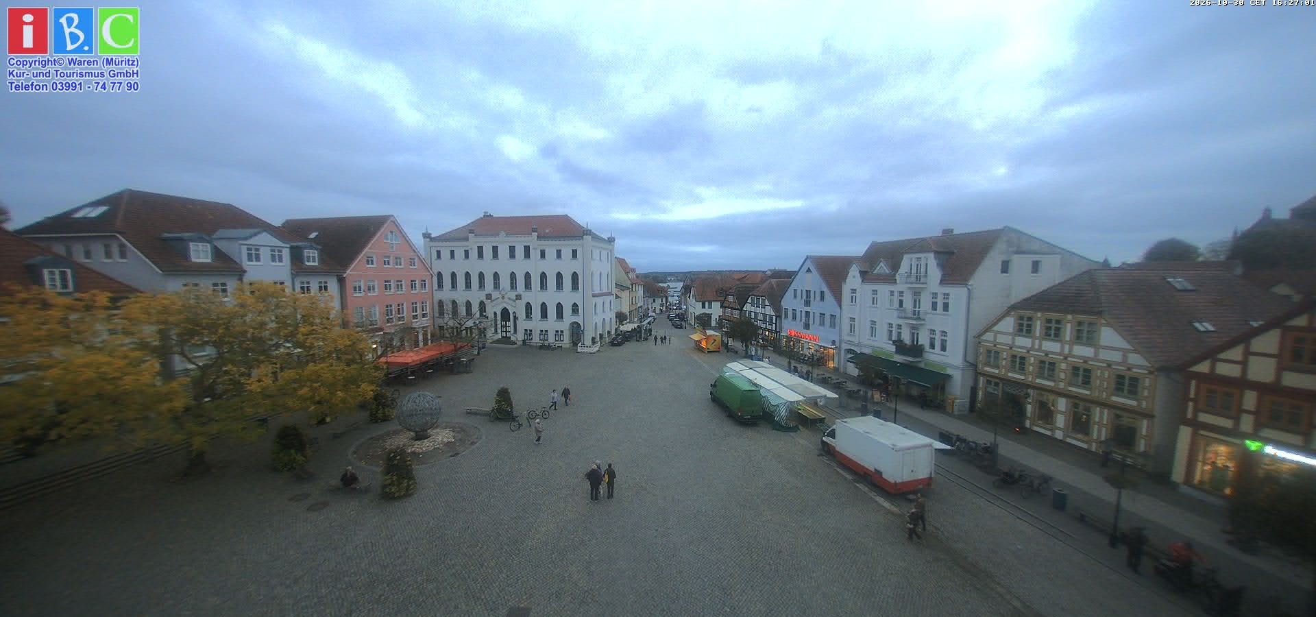 Archiv Foto Webcam Neuer Markt in Waren an der Müritz