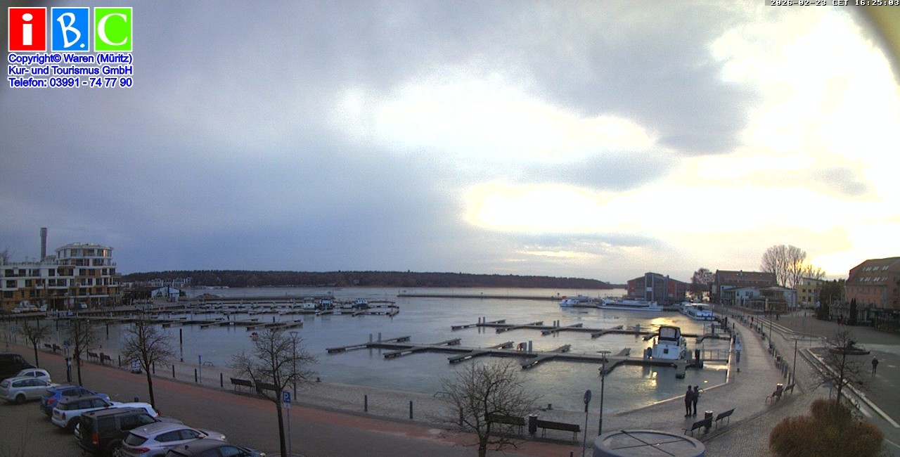 Archiv Foto Webcam Yachthafen Waren an der Müritz