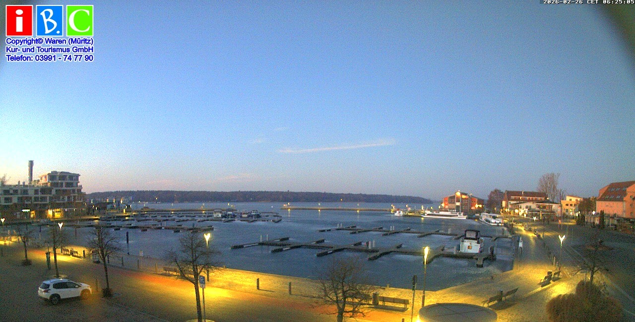 Archived image Webcam Harbour Waren (Müritz)