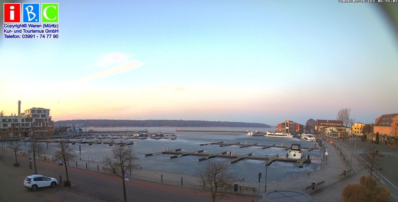 Archived image Webcam Harbour Waren (Müritz)