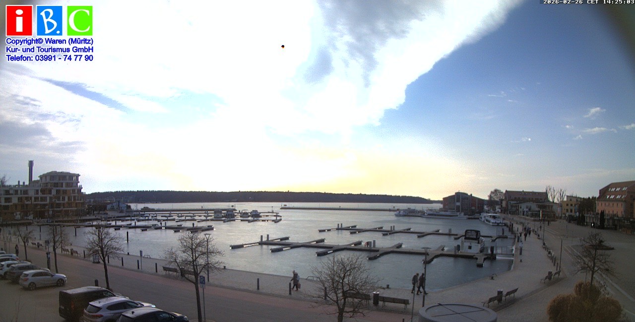 Archived image Webcam Harbour Waren (Müritz)