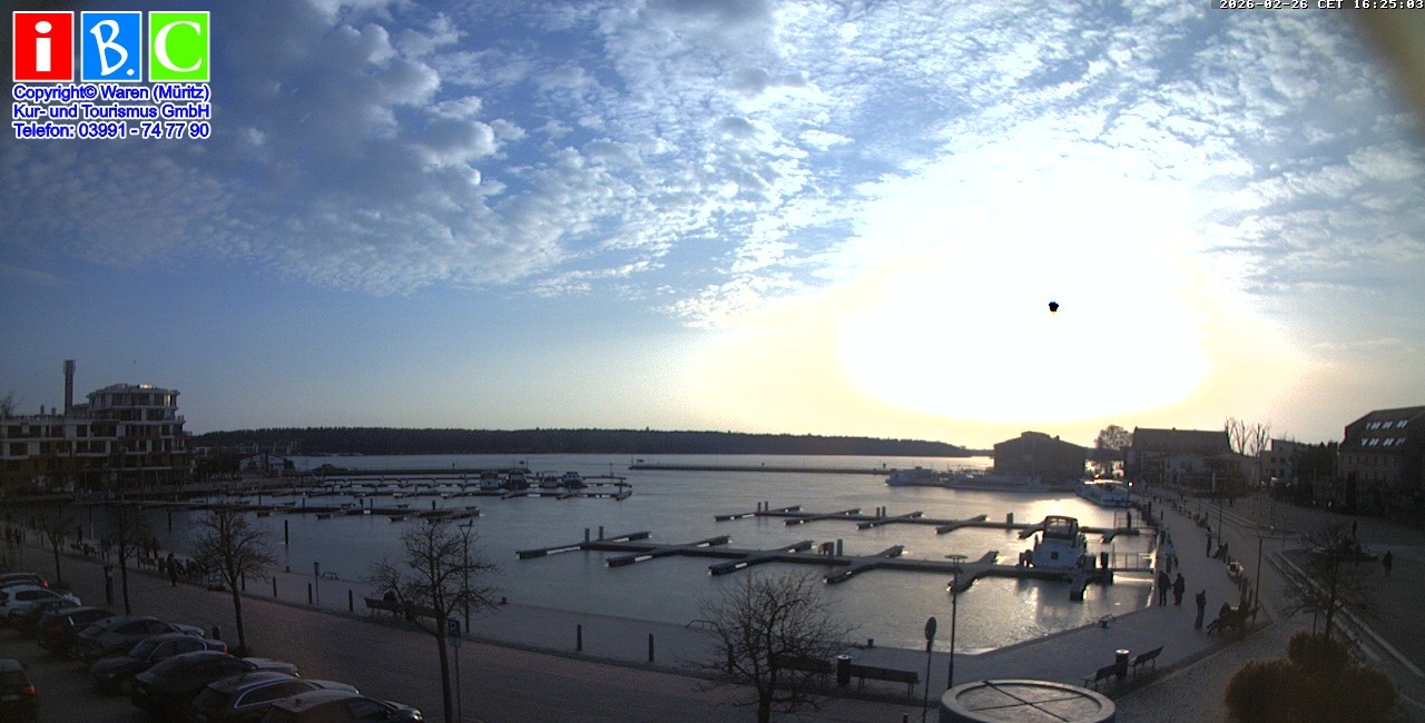 Archived image Webcam Harbour Waren (Müritz)