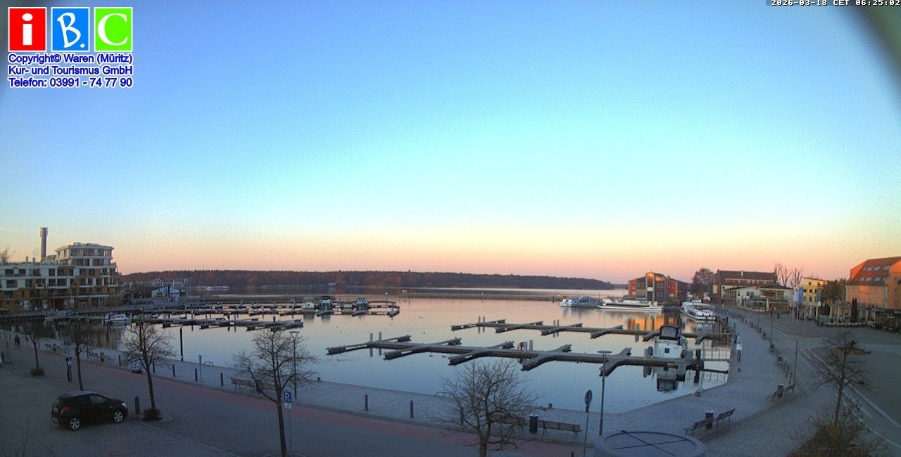 Archived image Webcam Harbour Waren (Müritz)
