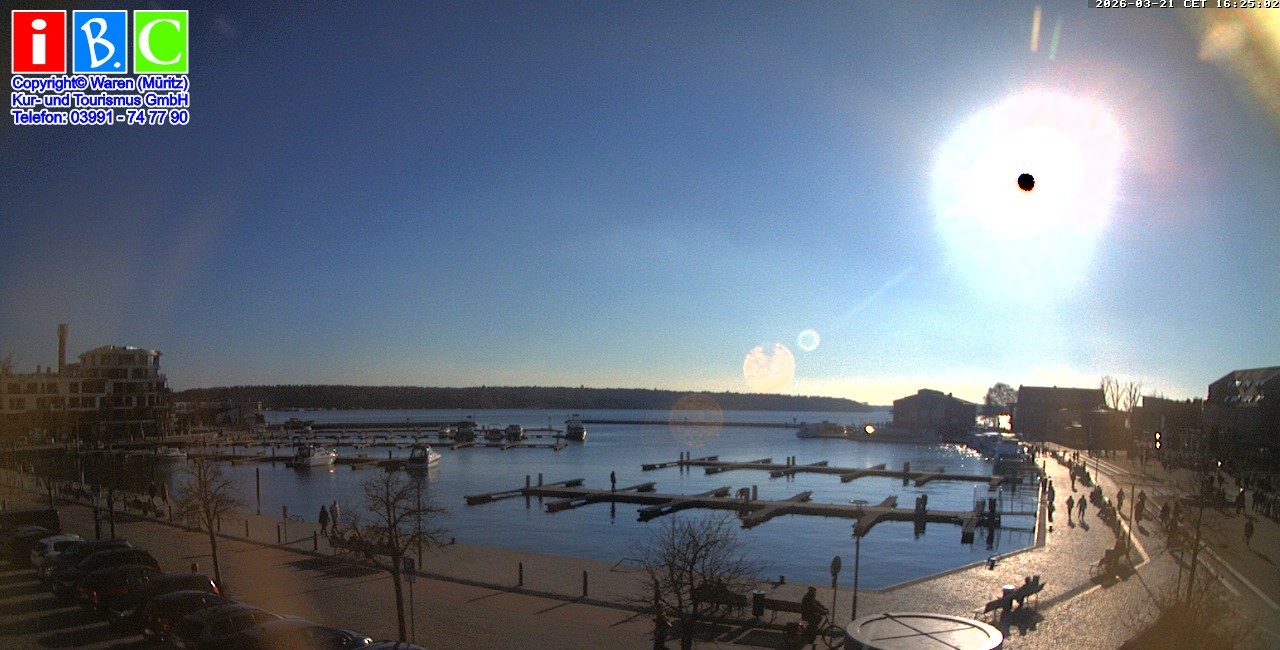 Archived image Webcam Harbour Waren (Müritz)
