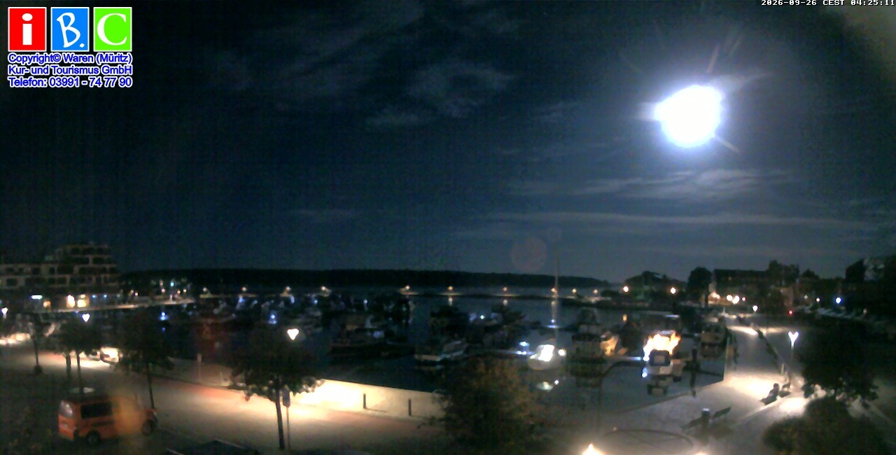 Archived image Webcam Harbour Waren (Müritz)